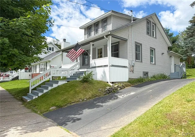 Homes for sale in German Flatts, NY | 138 S 4th Ave, German Flatts, NY 13357 | MLS# S1687002