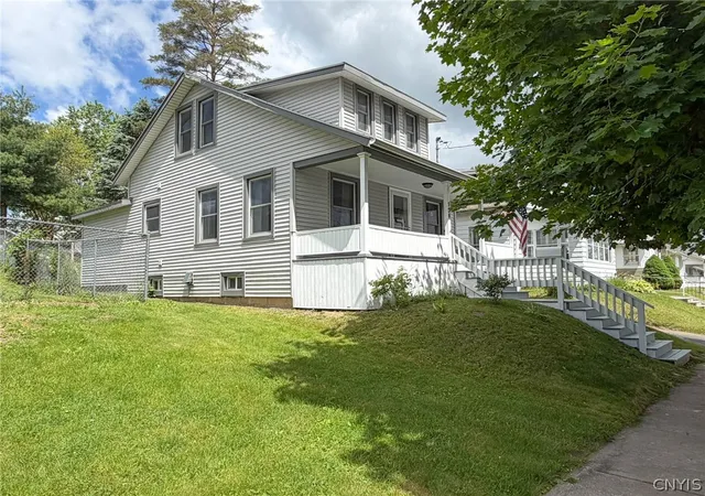 Homes for sale in German Flatts, NY | 138 S 4th Ave, German Flatts, NY 13357 | MLS# S1687002