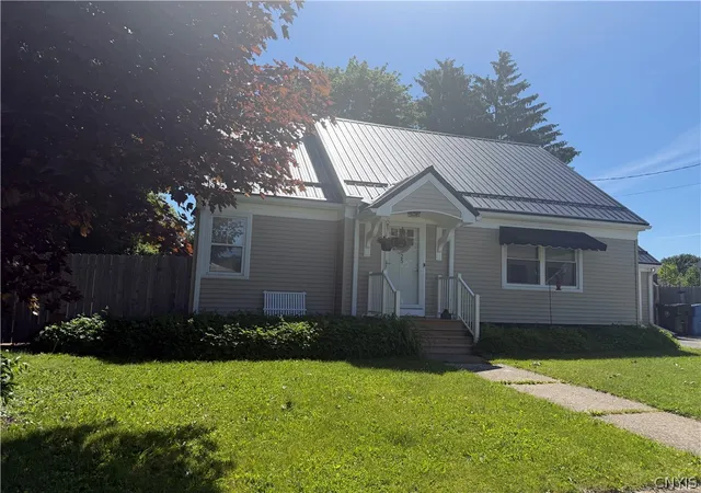 Photo 2 of Sale Pending at 25 Yong St, Cortland, NY 13045 | MLS# S1686550 | Listing updated on 2026-07-30