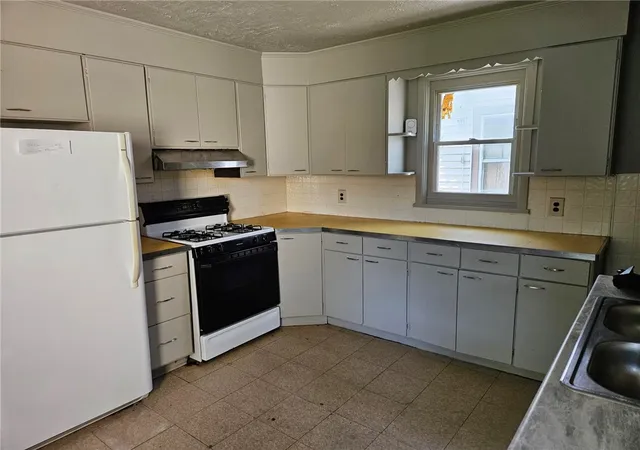 Homes for sale in Rochester, NY | 15 Laser St, Rochester, NY 14621 | MLS# R1686661