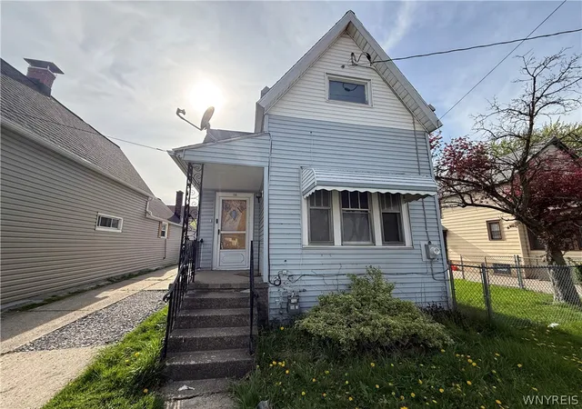 Homes for sale in Cheektowaga, NY | 194 Halstead Ave, Cheektowaga, NY 14212 | MLS# B1686595