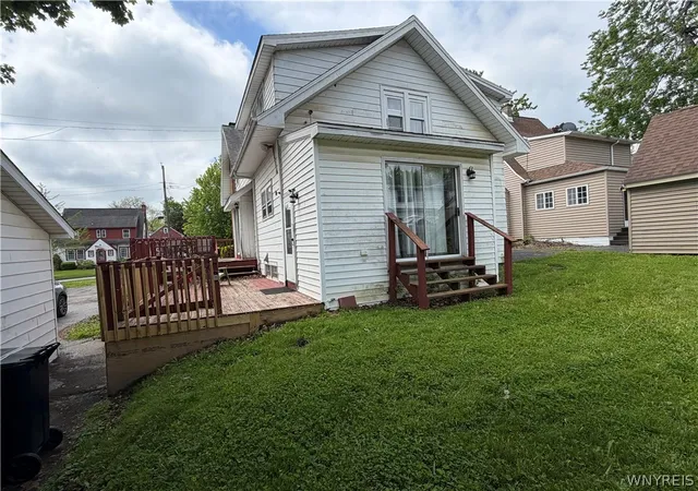 Photo 3 of Sale Pending at 1316 Garrett Ave, Niagara Falls, NY 14305 | MLS# B1687030 | Listing updated on 2026-08-03