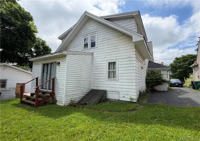 Homes for sale in Niagara Falls, NY | 1316 Garrett Ave, Niagara Falls, NY 14305 | MLS# B1687030
