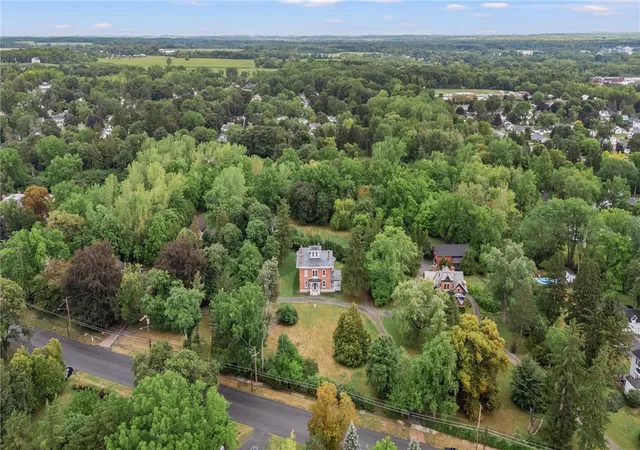 Homes for sale in Geneva City, NY | 546 Castle St, Geneva City, NY 14456 | MLS# R1687035
