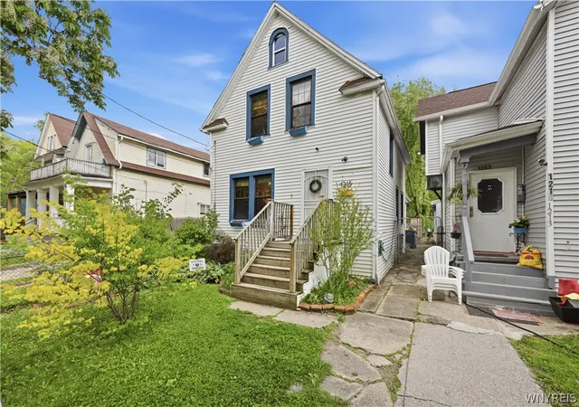 Homes for sale in Buffalo, NY | 1215 West Ave, Buffalo, NY 14213 | MLS# B1685908