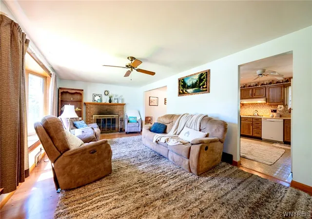 5th image of 58 Castleton Pl, Tonawanda, NY 14150 | MLS# B1686694