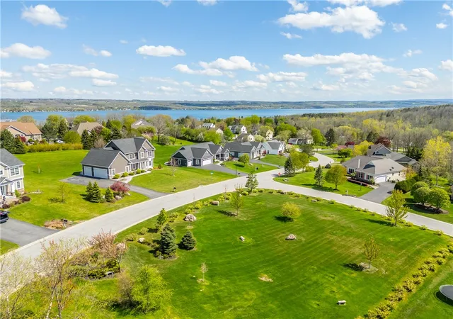 Homes for sale in Canandaigua Town, NY | 4996 Crescent Cir, Canandaigua Town, NY 14424 | MLS# R1687100