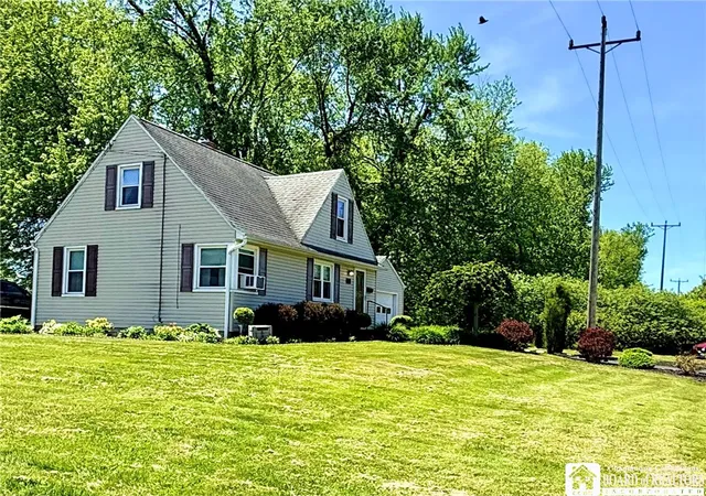 3rd image of 869 Central Ave, Dunkirk, NY 14048 | MLS# R1687071