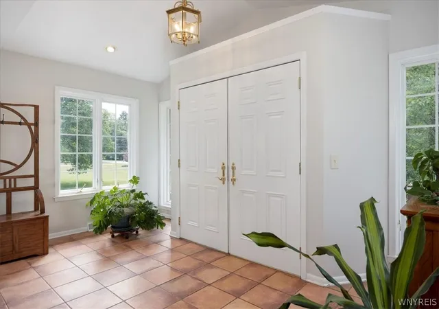 2nd image of 144 Hillcrest Rd, East Aurora, NY 14052 | MLS# B1687121