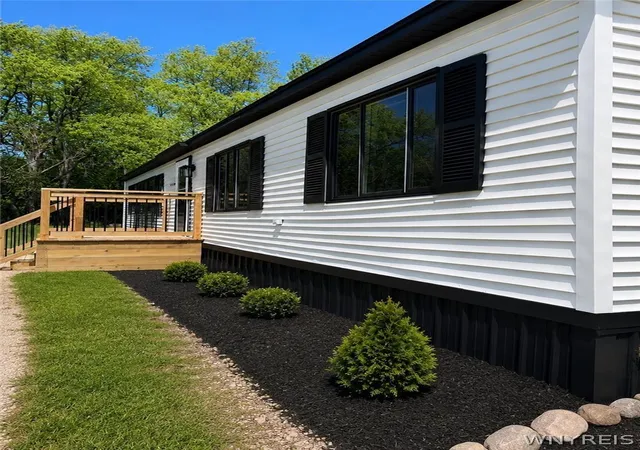 2nd image of 12335 Sharp St, Springville, NY 14141 | MLS# B1687147