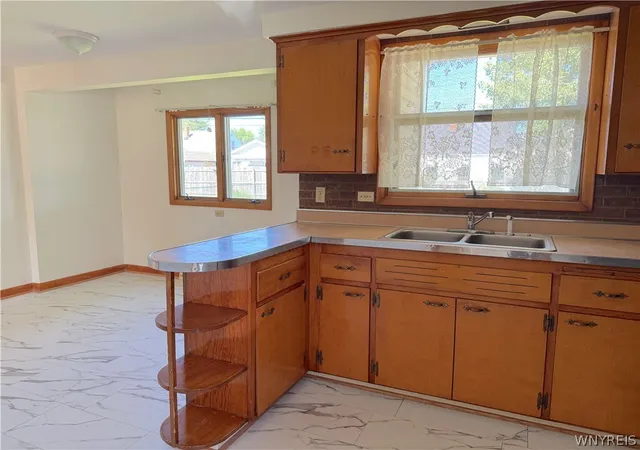 Photo 3 of Sale Pending at 318 Forbes Ave, Tonawanda, NY 14150 | MLS# B1687141 | Listing updated on 2026-06-16