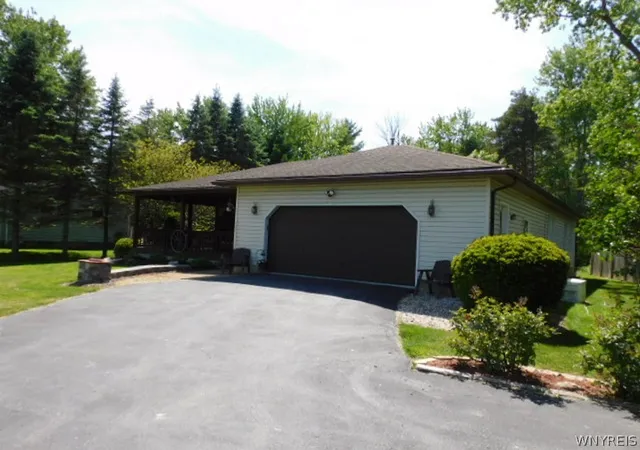 28th image of 6986 Minnick Rd, Lockport, NY 14094 | MLS# B1687127