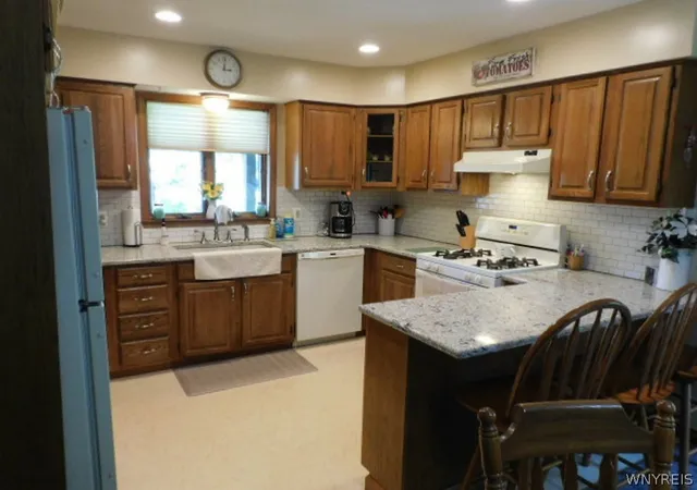 2nd image of 6986 Minnick Rd, Lockport, NY 14094 | MLS# B1687127
