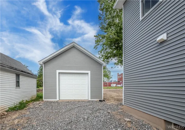 4th image of 572 Adams St St, Buffalo, NY 14211 | MLS# B1685906