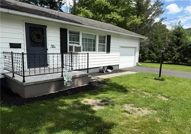 Homes for sale in Walton, NY | 10 Flynn St, Walton, NY 13856 | MLS# R1684766