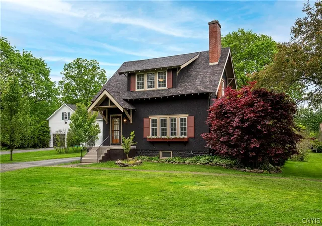 Homes for sale in Westmoreland, NY | 7271 W Main St, Westmoreland, NY 13490 | MLS# S1686570