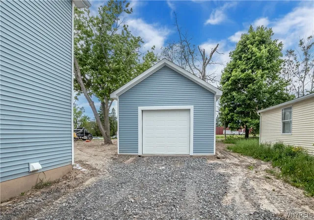 3rd image of 578 Adams St, Buffalo, NY 14211 | MLS# B1685894