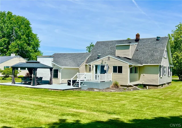 Homes for sale in Minetto, NY | 2489 State Route 48, Minetto, NY 13069 | MLS# S1687172