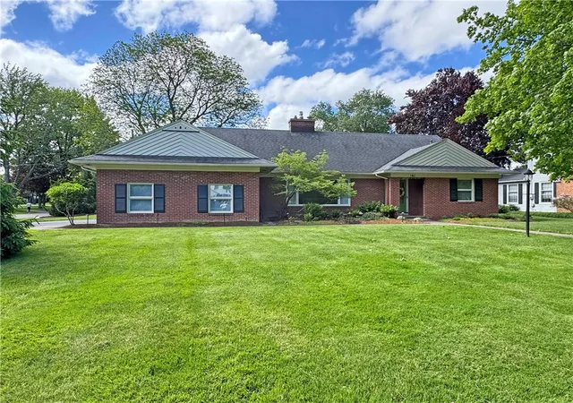 2nd image of 161 Danbury Cir S, Brighton, NY 14618 | MLS# R1687191