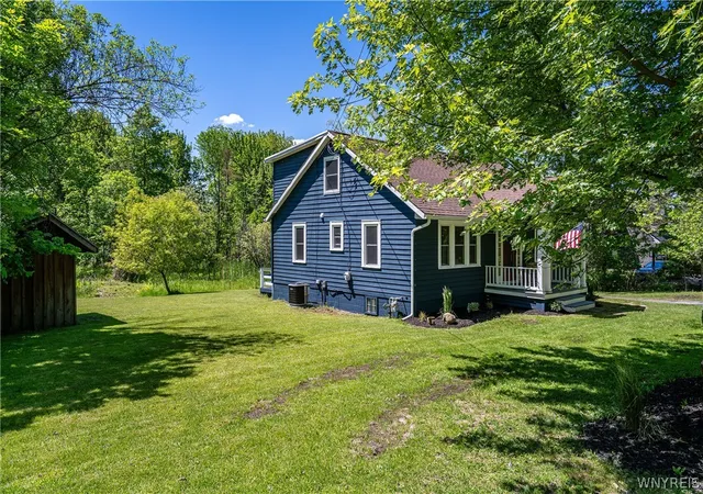 3rd image of 4076 N Freeman Rd, Orchard Park, NY 14127 | MLS# B1687237