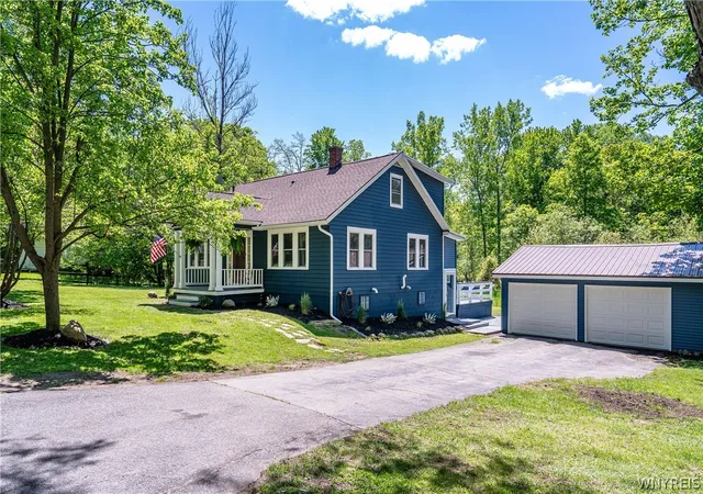 5th image of 4076 N Freeman Rd, Orchard Park, NY 14127 | MLS# B1687237