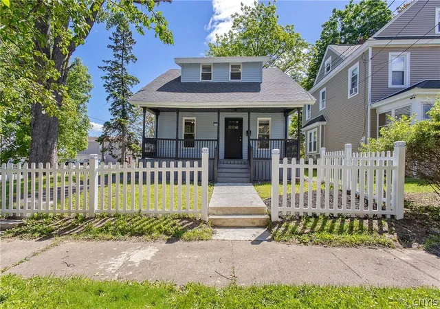 1st image of 203 Maple St, Syracuse, NY 13210 | MLS# S1686510