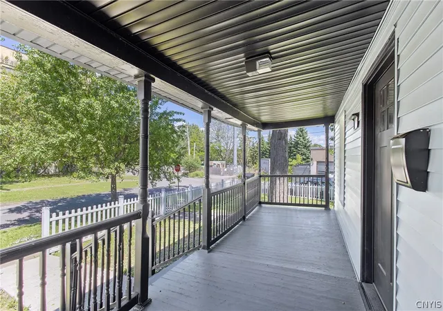 3rd image of 203 Maple St, Syracuse, NY 13210 | MLS# S1686510