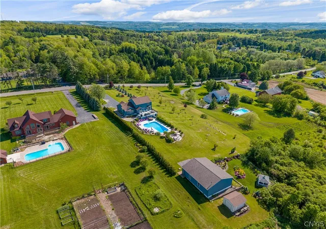 3rd image of 4541 Tucker Rd, Syracuse, NY 13215 | MLS# S1686256
