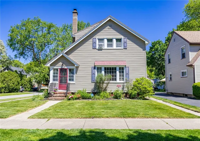 Homes for sale in Irondequoit, NY | 66 Hardison Rd, Irondequoit, NY 14617 | MLS# R1687231