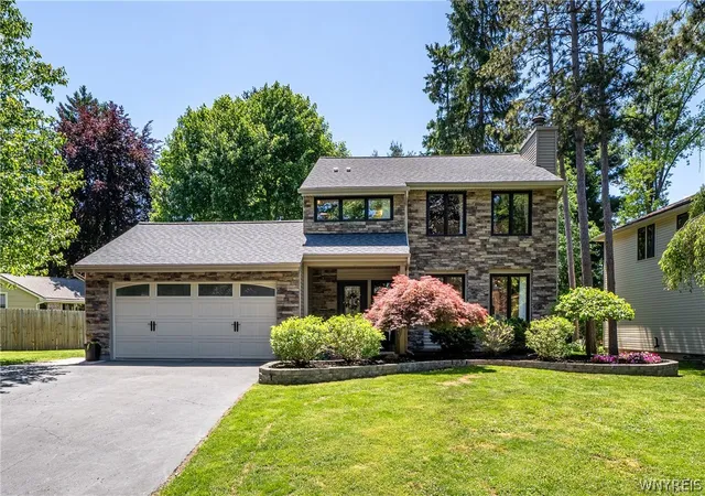 Homes for sale in Amherst, NY | 11 Dappled Dr, Amherst, NY 14051 | MLS# B1686936