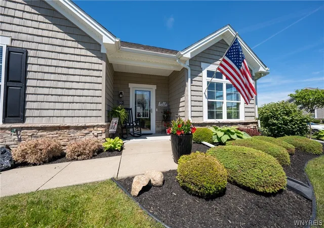 3rd image of 5665 Southwestern Blvd #36A, Hamburg, NY 14075 | MLS# B1683528