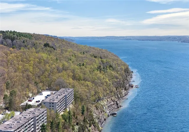 50th image of 14 Cliffside Dr, Canandaigua, NY 14424 | MLS# R1685407