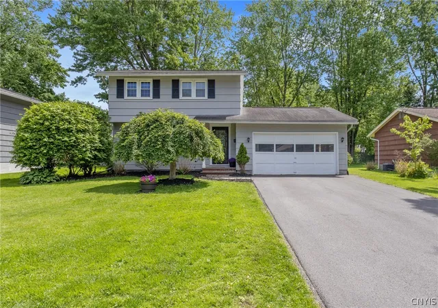 Homes for sale in Clay, NY | 4027 Bay Park Dr, Clay, NY 13090 | MLS# S1686104