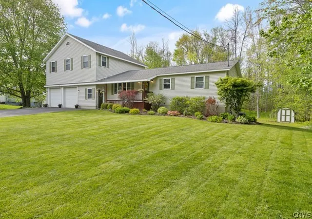 Homes for sale in Minetto, NY | 112 County Route 42, Minetto, NY 13126 | MLS# S1687171