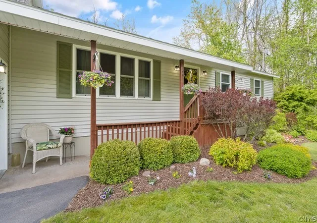 Homes for sale in Minetto, NY | 112 County Route 42, Minetto, NY 13126 | MLS# S1687171