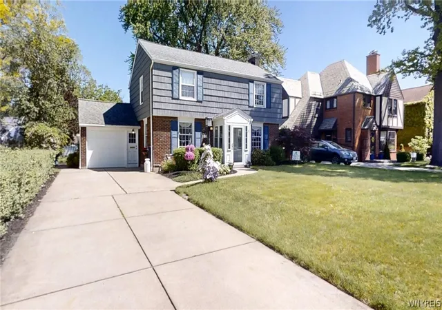 3rd image of 151 Grimsby Rd W, Buffalo, NY 14223 | MLS# B1687275