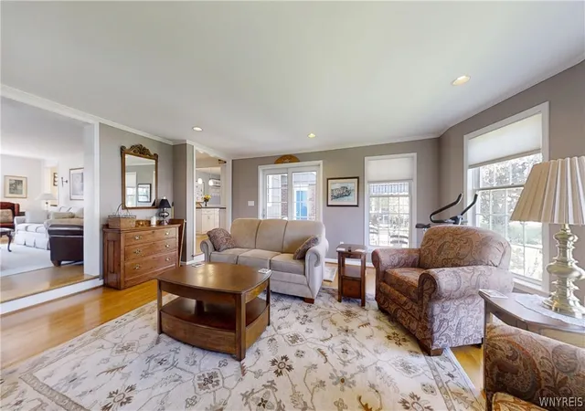 4th image of 151 Grimsby Rd W, Buffalo, NY 14223 | MLS# B1687275