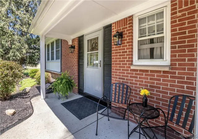 4th image of 52 Candy Ln, Orchard Park, NY 14127 | MLS# B1687256