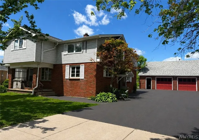 2nd image of 3840 Broadway St, Buffalo, NY 14227 | MLS# B1686993
