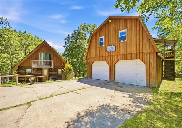 Homes for sale in Naples, NY | 6651 Longsdorf Rd, Naples, NY 14512 | MLS# R1685079