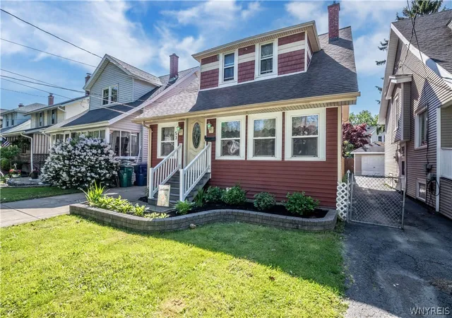 Homes for sale in Buffalo, NY | 53 Eaglewood Ave, Buffalo, NY 14220 | MLS# B1687188