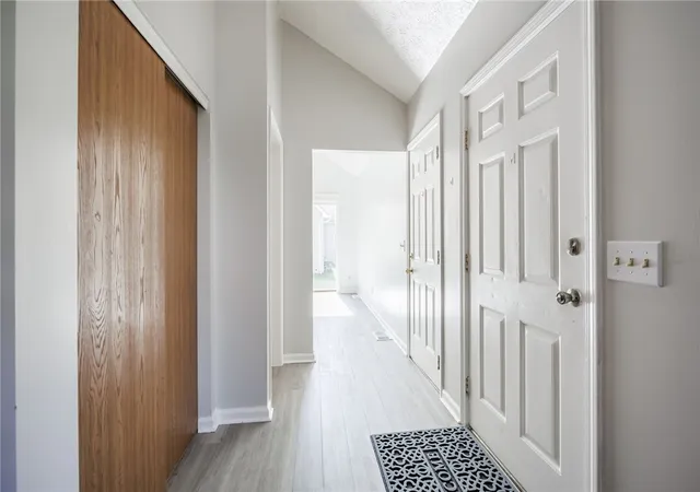 3rd image of 123 Cave Holw, West Henrietta, NY 14586 | MLS# R1687185