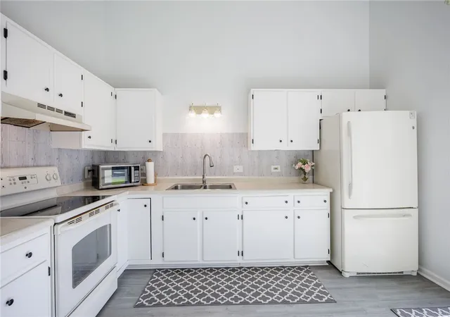 5th image of 123 Cave Holw, West Henrietta, NY 14586 | MLS# R1687185