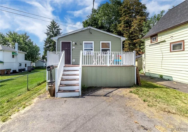 Homes for sale in Cheektowaga, NY | 17 David Ave, Cheektowaga, NY 14225 | MLS# B1687149