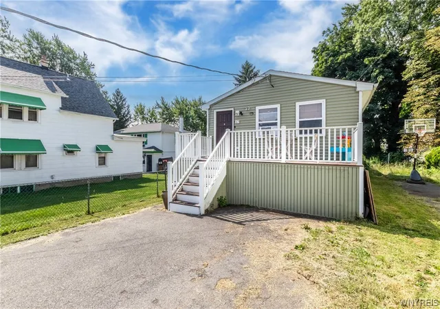 Homes for sale in Cheektowaga, NY | 17 David Ave, Cheektowaga, NY 14225 | MLS# B1687149