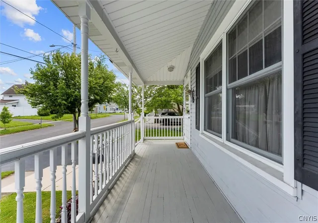 Homes for sale in Syracuse, NY | 211 Norwood Ave, Syracuse, NY 13206 | MLS# S1683380