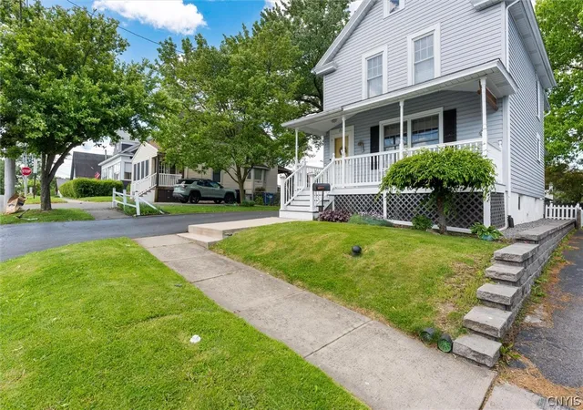Homes for sale in Syracuse, NY | 211 Norwood Ave, Syracuse, NY 13206 | MLS# S1683380