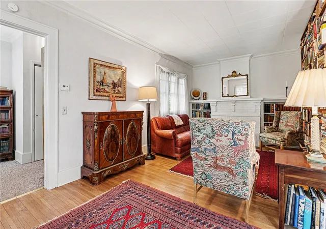 2nd image of 44 Rawlinson Rd, Rochester, NY 14617 | MLS# R1686796