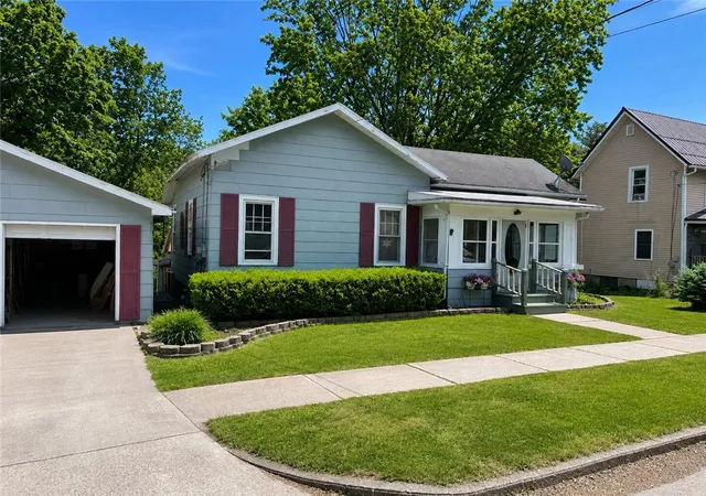 Homes for sale in Manchester, NY | 14 Center St, Manchester, NY 14504 | MLS# R1686953