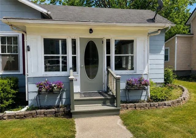 Homes for sale in Manchester, NY | 14 Center St, Manchester, NY 14504 | MLS# R1686953